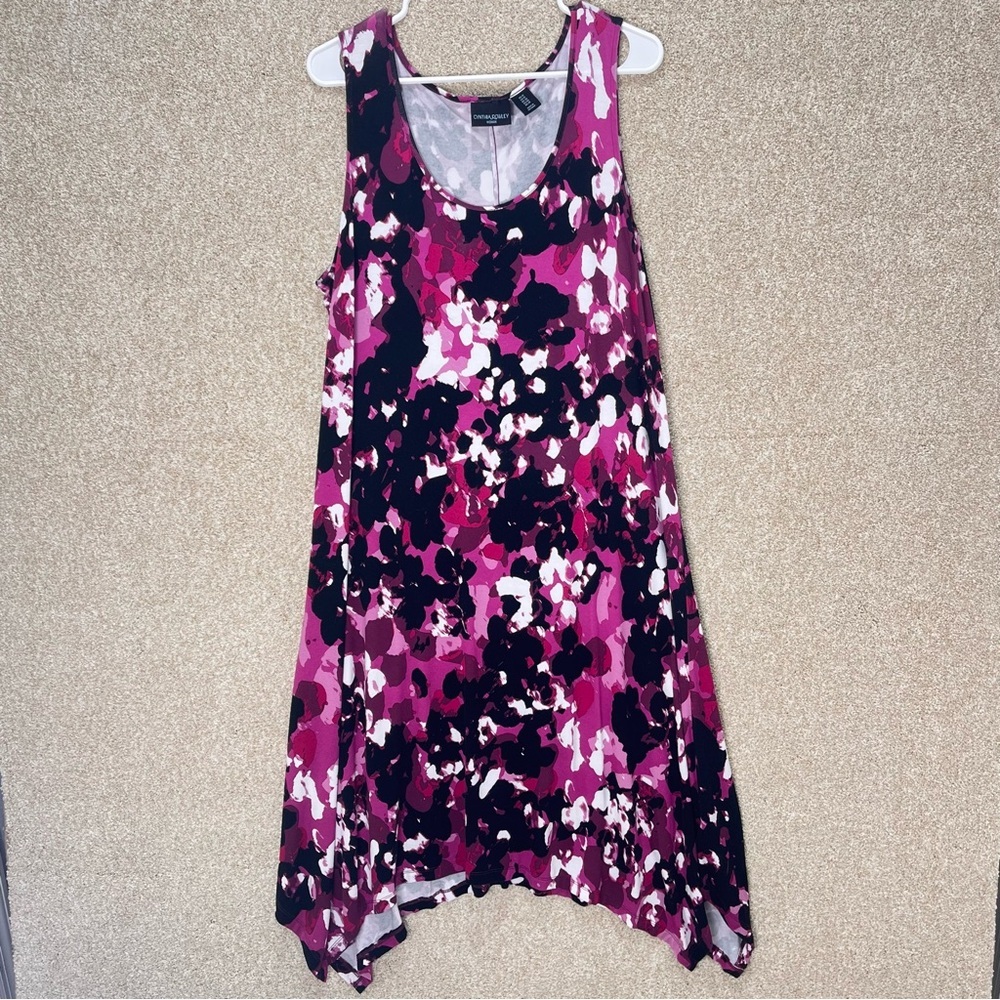Cynthia‎ Rowley Woman floral style dress size 1X sleeveless dark floral dress